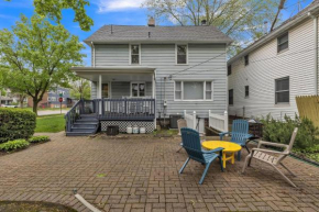 Unique Charmer- Outdoor Space & More near UM home